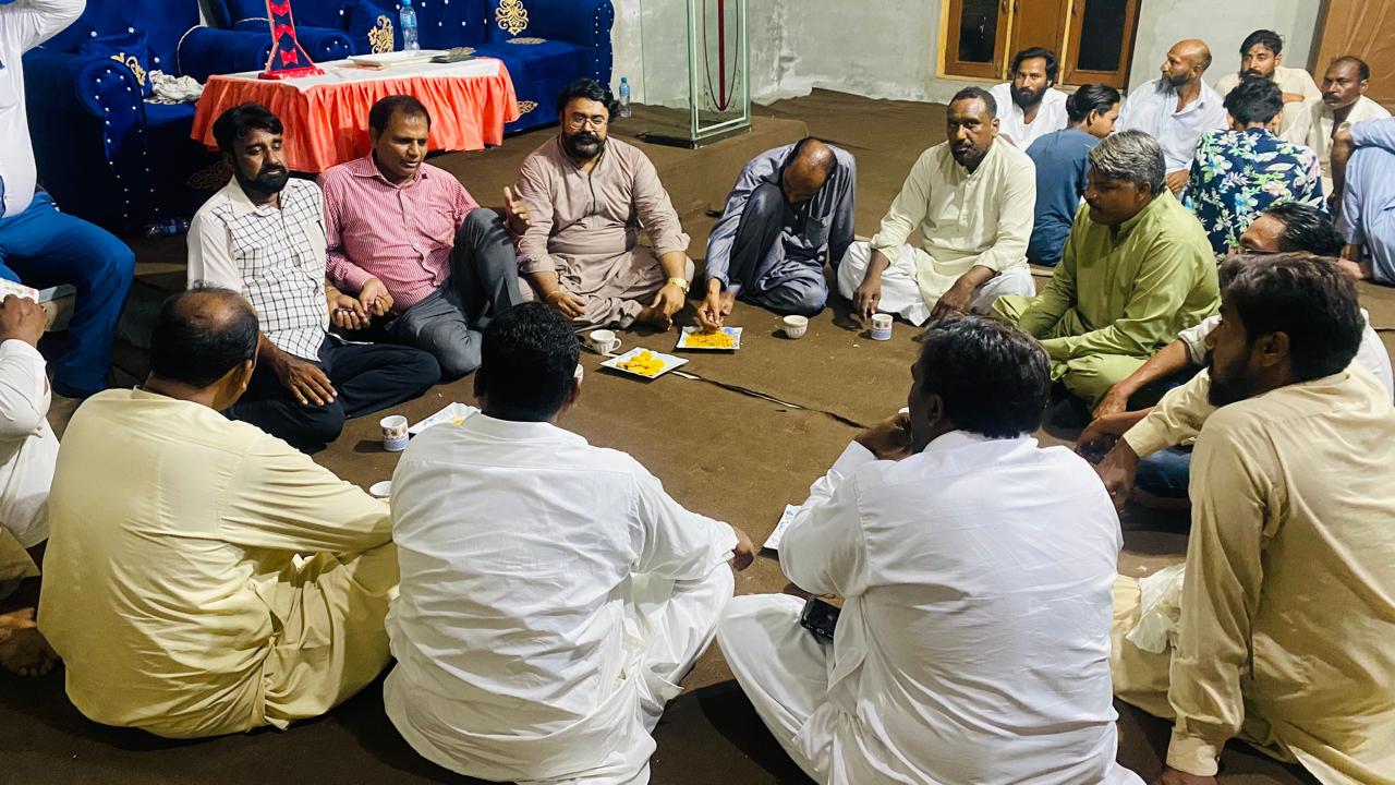 Community consultation meeting with Jaranwala victims